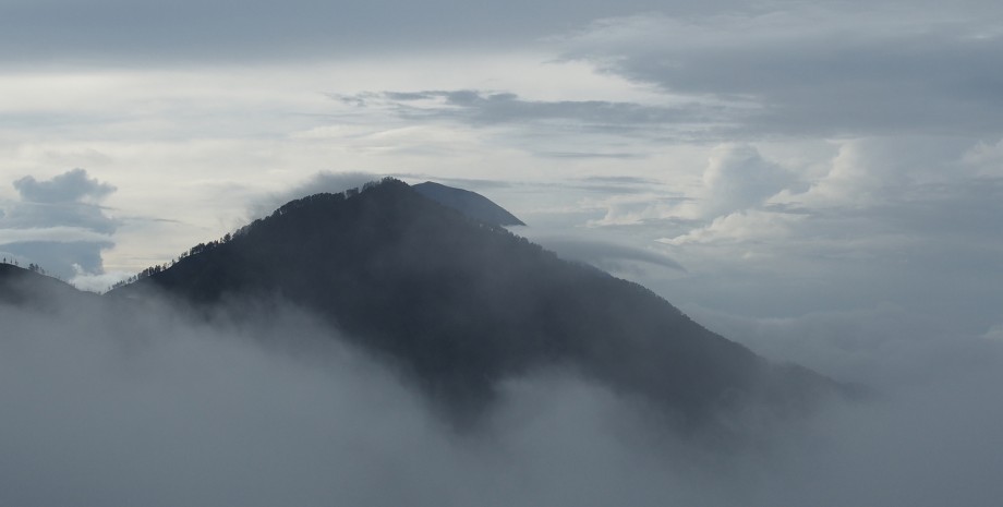 Lever de soleil sur le Mont Batur
