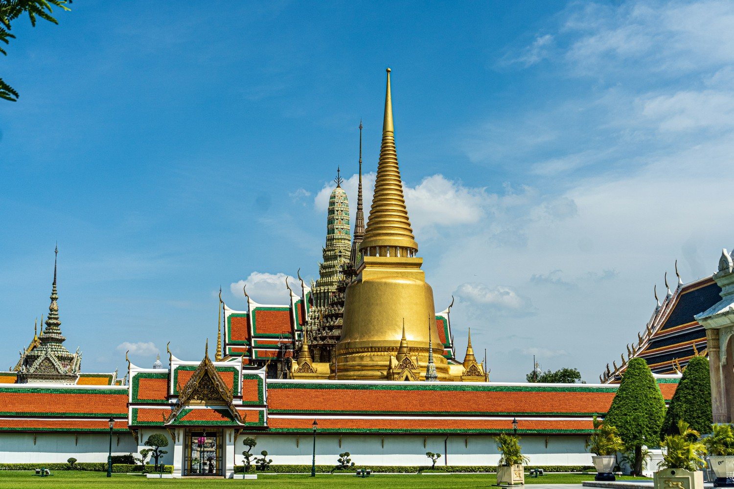 Temples à Bangkok : l&rsquo;art de choisir entre les incontournables et les sanctuaires discrets